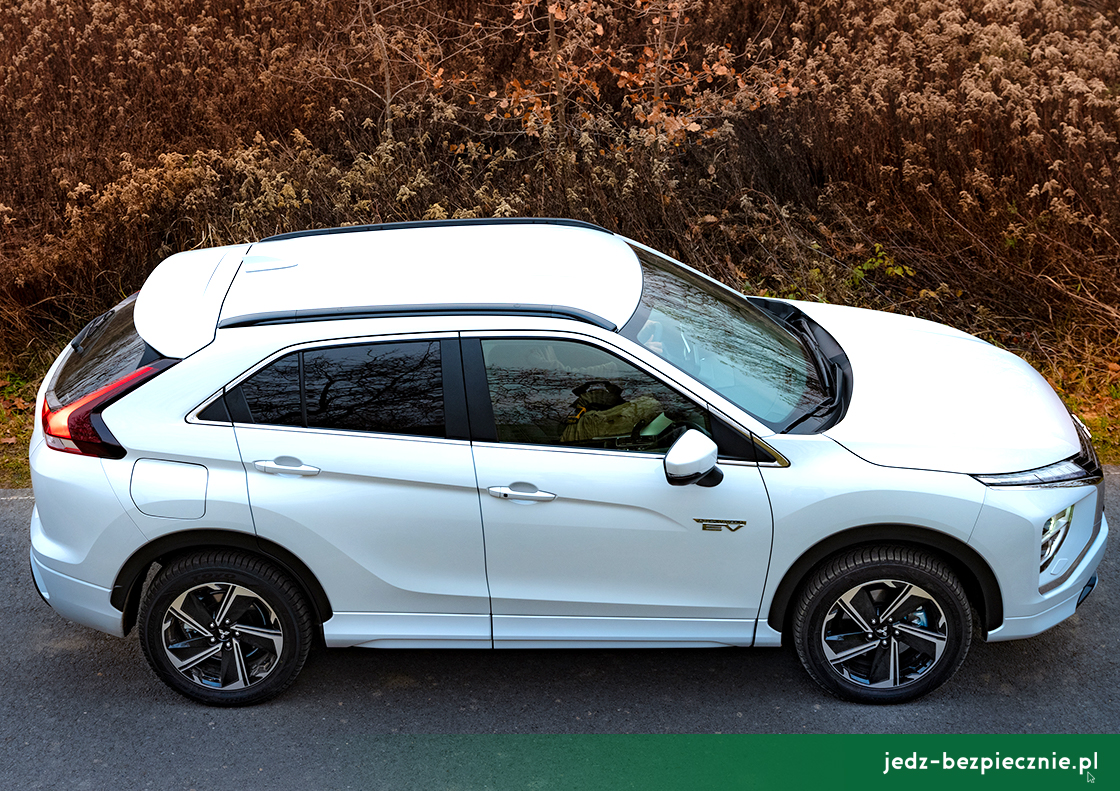 Premiera tygodnia - Mitsubishi Eclipse Cross PHEV facelifting - widok z góry